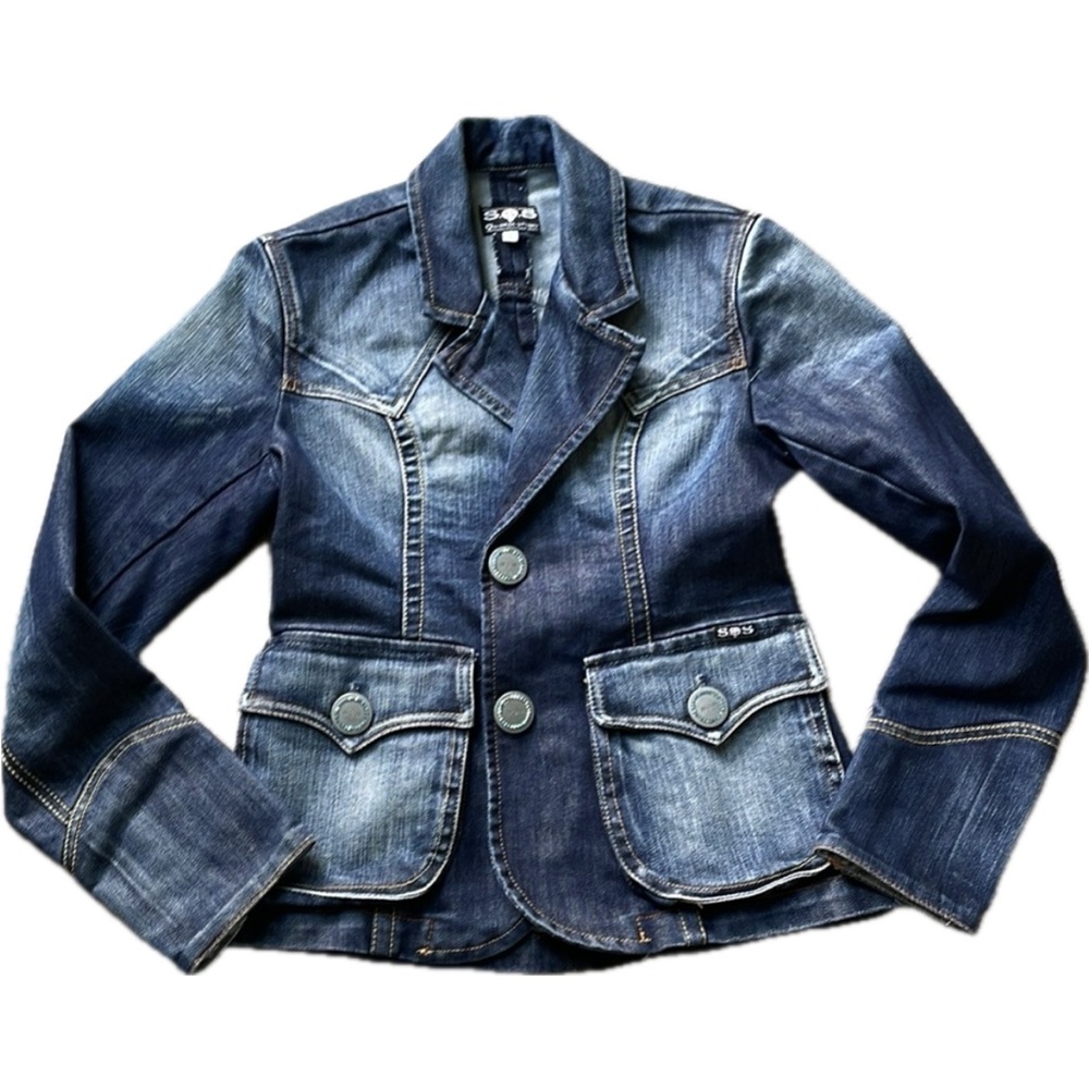 Made in Italy Slim Fitted Glam Denim Women/Girls jacket with decorative buttons.
